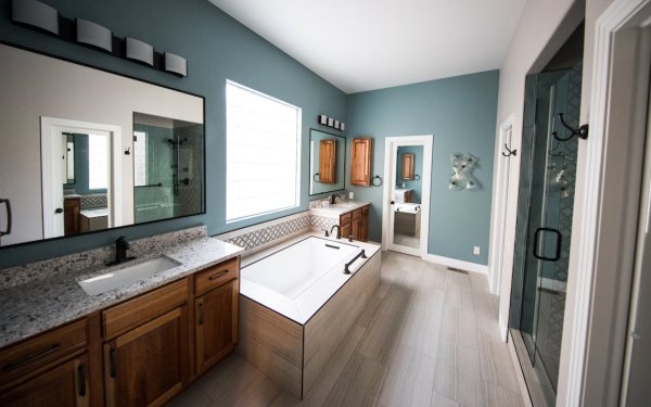 Bathroom remodeling photo in Sacramento