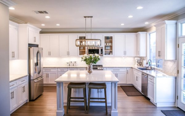 Kitchen remodeling photo in Sacramento